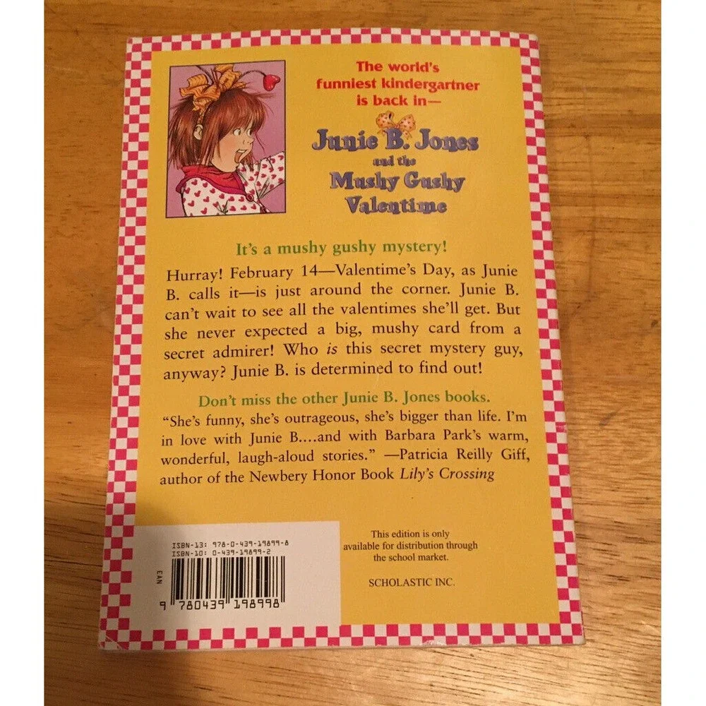 Four PACK BUNDLE / LOT OF JUNIE B JONES - Paperbacks - Barbara Park B6‎